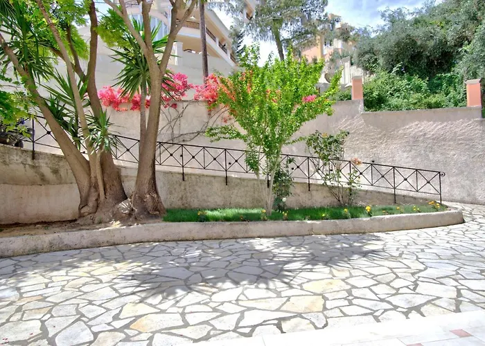 Seaview Villa & Suites